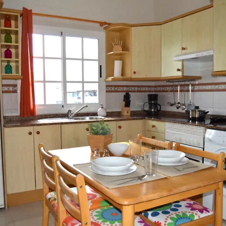 Mirafondo Playa Honda (Lanzarote)